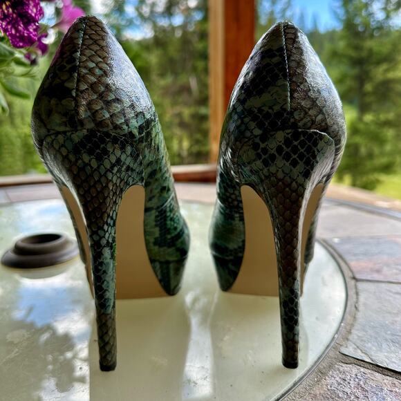 Shoe Dazzle PEYTON Heels Women SZ 7 Green Snake Animal Print Platform Stilettos - Picture 8 of 10